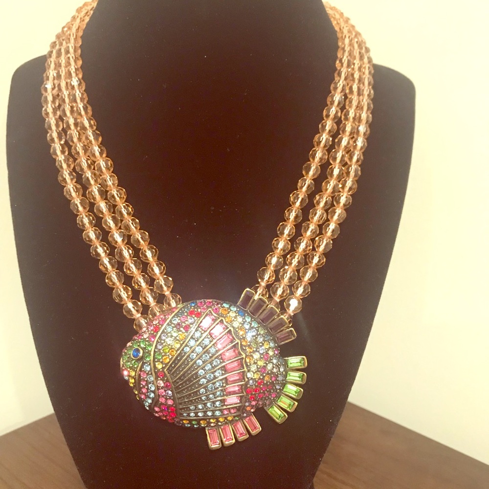 Heidi Daus glamorous necklace